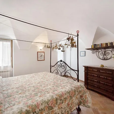 Holiday home Camomilla *